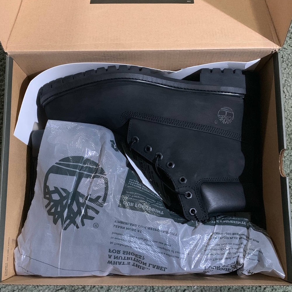 BRAND NEW TIMBERLAND BOOTS